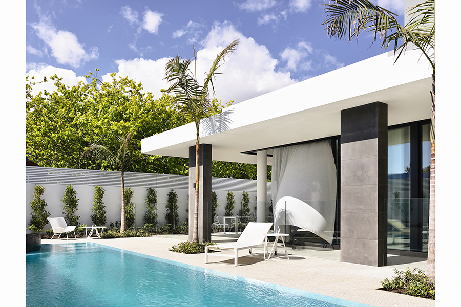 Bolton Avenue, Hampton